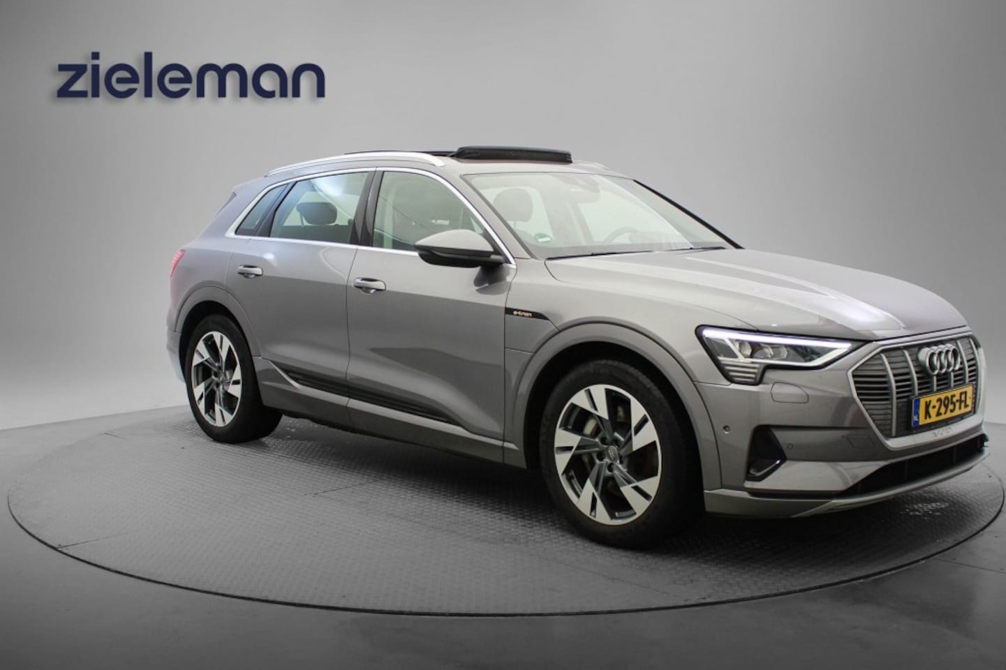 Audi e-tron - 50 quattro Launch edition plus 71 kWh - Panorama, Carplay, Memory, Leer, Navi, Camera, Sto - AutoWereld.nl