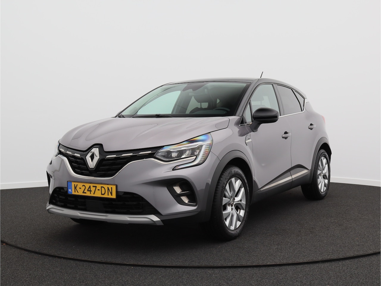 Renault Captur - 1.0 TCe 100 Intens/ lage km/ trekhaak! - AutoWereld.nl
