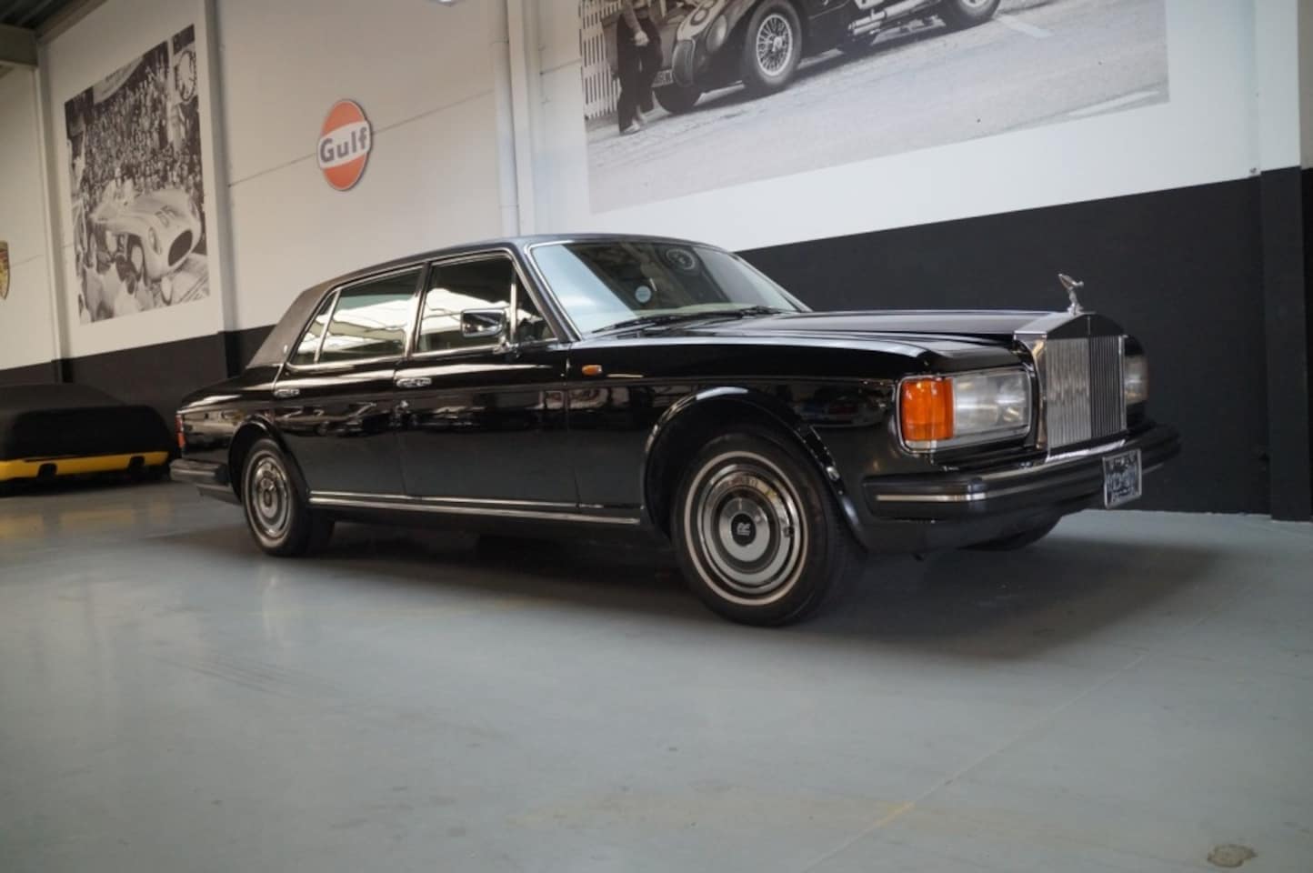 Rolls-Royce Silver Spur - 4 door Saloon LWB (1986) - AutoWereld.nl
