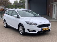 Ford Focus - 1.0 EDITION 125 PK AIRCO L.M.VELGEN SUPERRR NETTE FOCUS