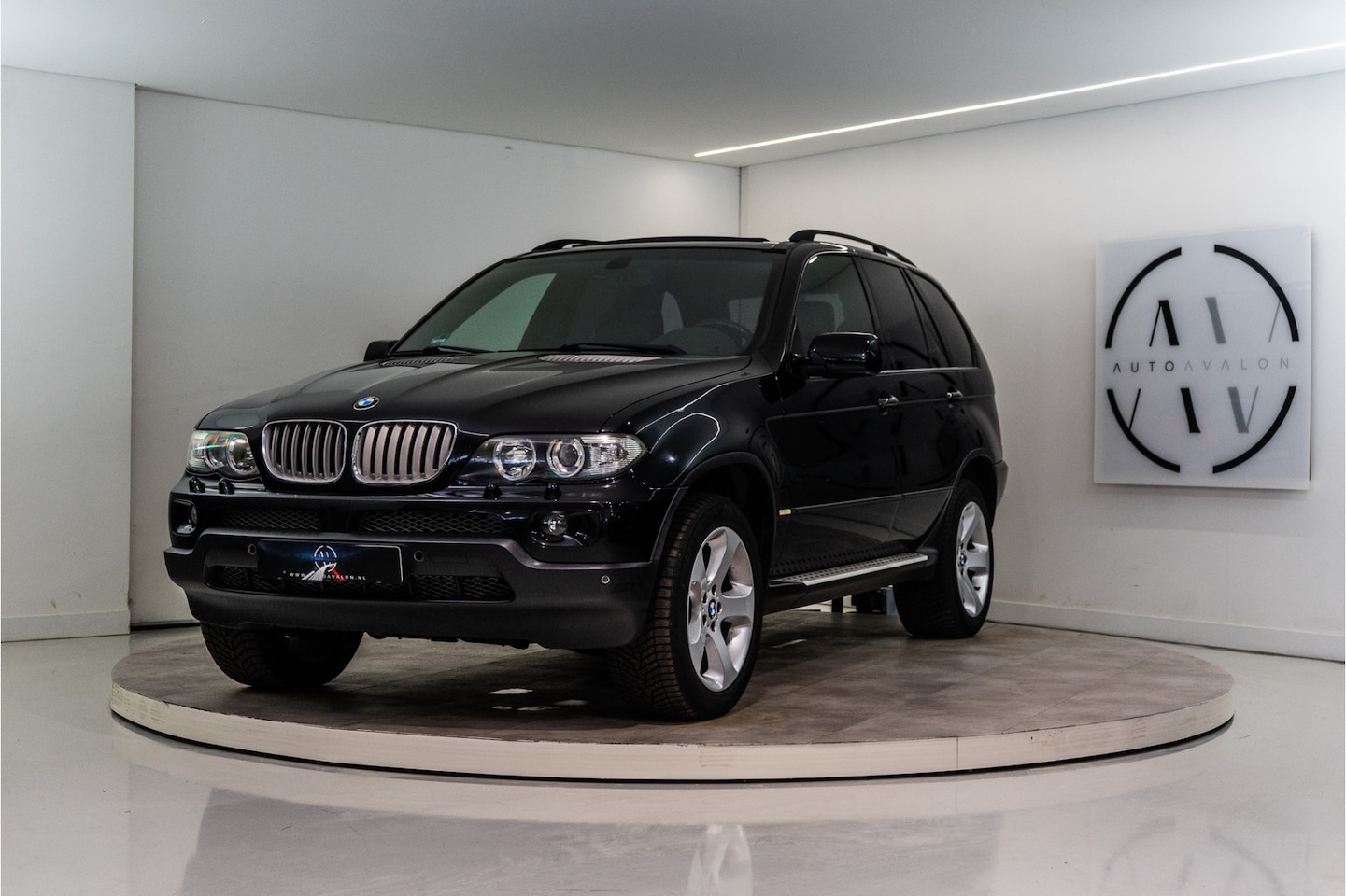 BMW X5 - 4.4i High Executive 320PK | Youngtimer | Pano | Trekhaak | Carplay - AutoWereld.nl