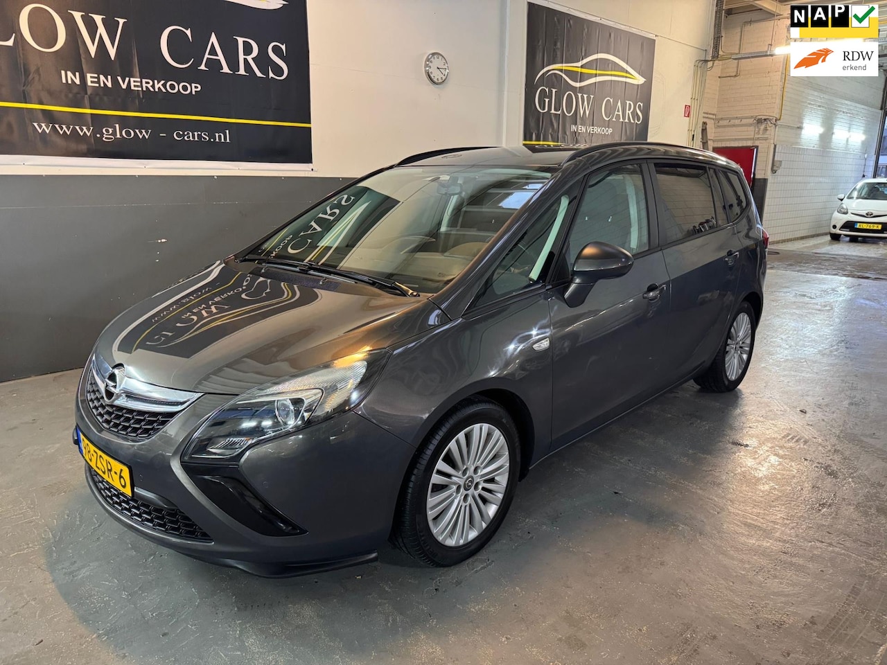 Opel Zafira Tourer - 1.4 Business+ |NAVI|ISOFIX|CRUISE|PDC| - AutoWereld.nl