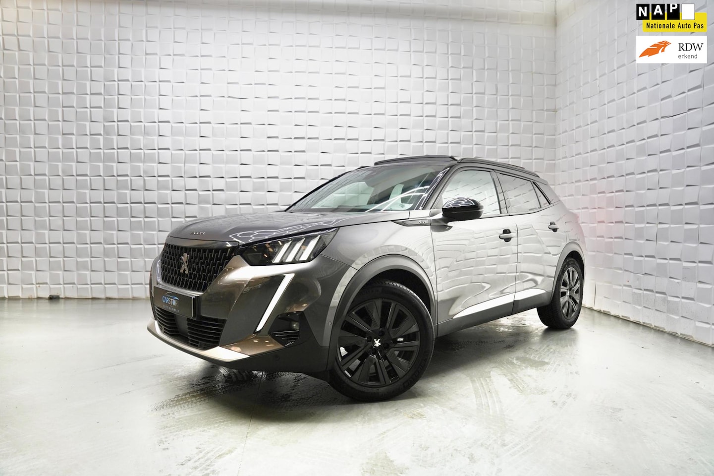 Peugeot 2008 - 1.2 PureTech GT Pack PANO 360 SFEERVL LEER NAP - AutoWereld.nl