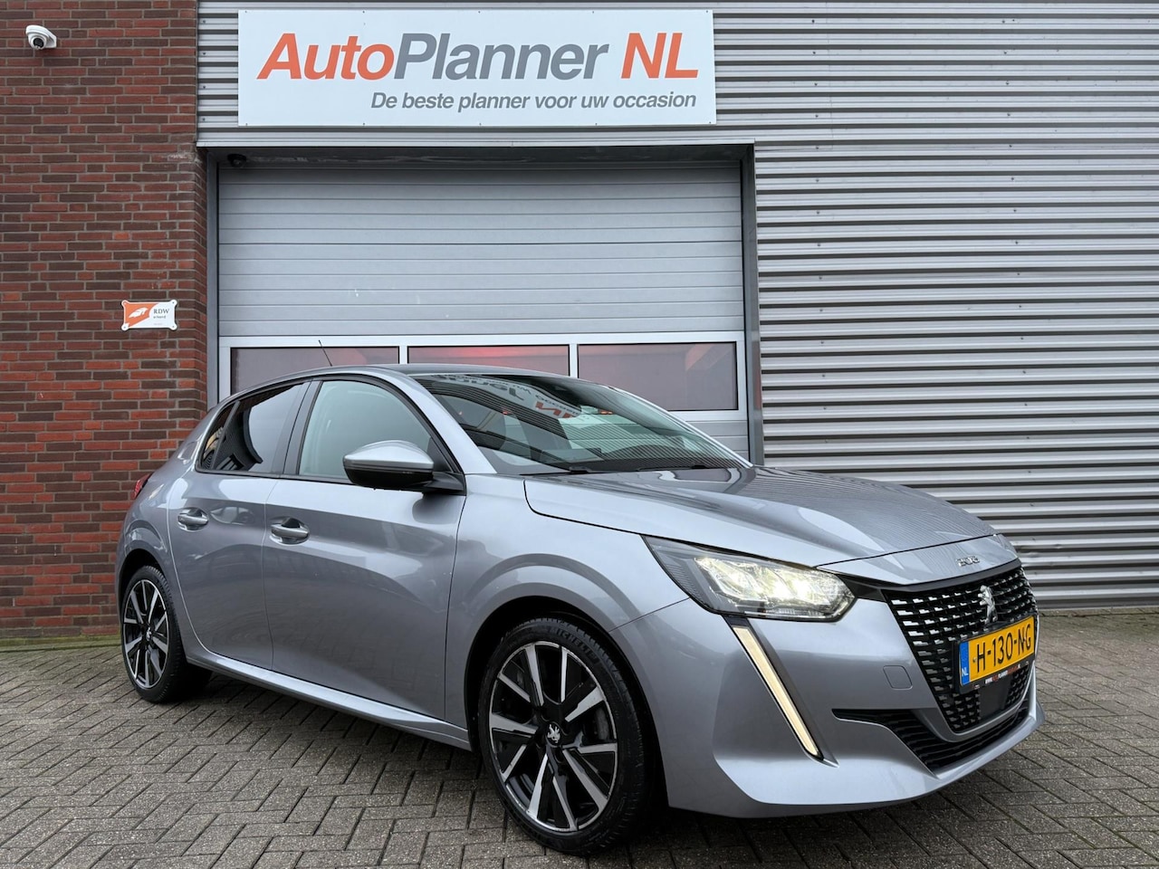 Peugeot 208 - 1.2 PureTech Allure! Camera! Keyless! Virtual! - AutoWereld.nl