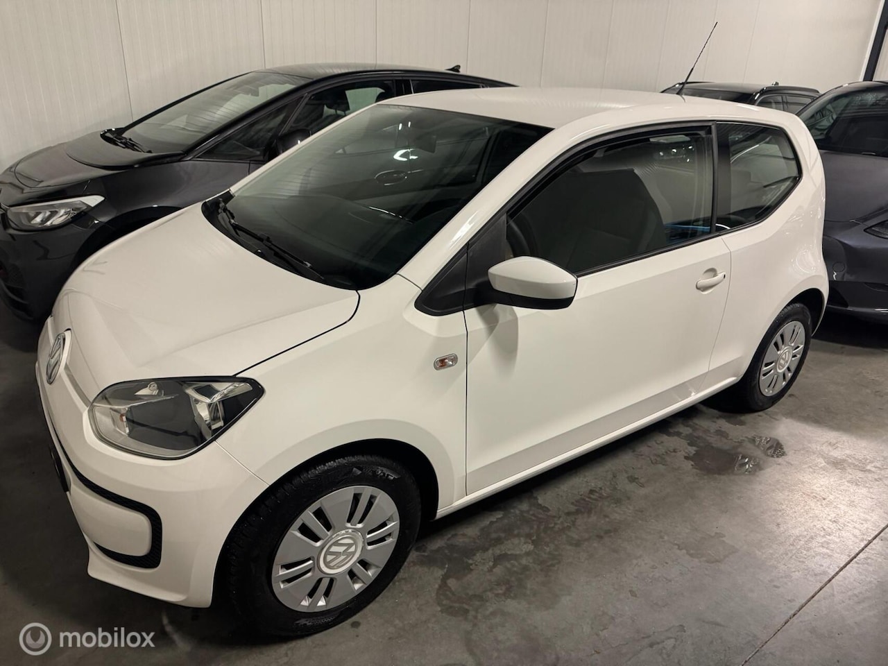 Volkswagen Up! - 1.0 move up! BlueMotion Airco - AutoWereld.nl
