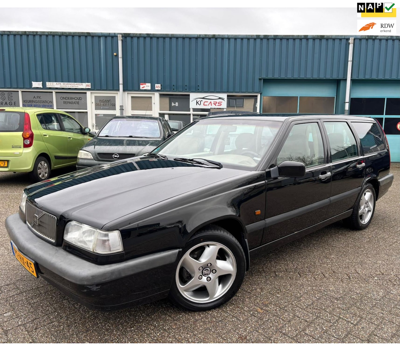 Volvo 850 - 2.0 | Automaat | Youngtimer | Bijzonder Exemplaar | EL Ramen | Trekhaak | Halfleder | - AutoWereld.nl