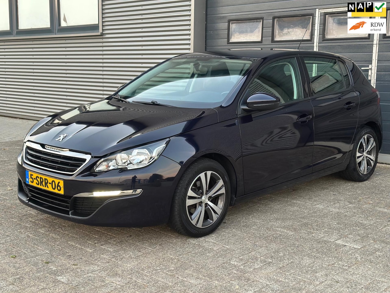 Peugeot 308 - 1.2 VTi Blue Lease NAVI - CLIMA - ZEER NETTE AUTO - NWE APK!! - AutoWereld.nl