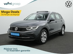 Volkswagen Tiguan - 1.4 TSI 245 pk DSG eHybrid Active | Panoramadak | Navigatie Discover Pro | Adaptief onders