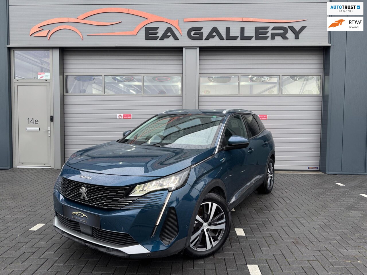 Peugeot 3008 - 1.6 HYbrid 300PK 360°Camera Nav - AutoWereld.nl