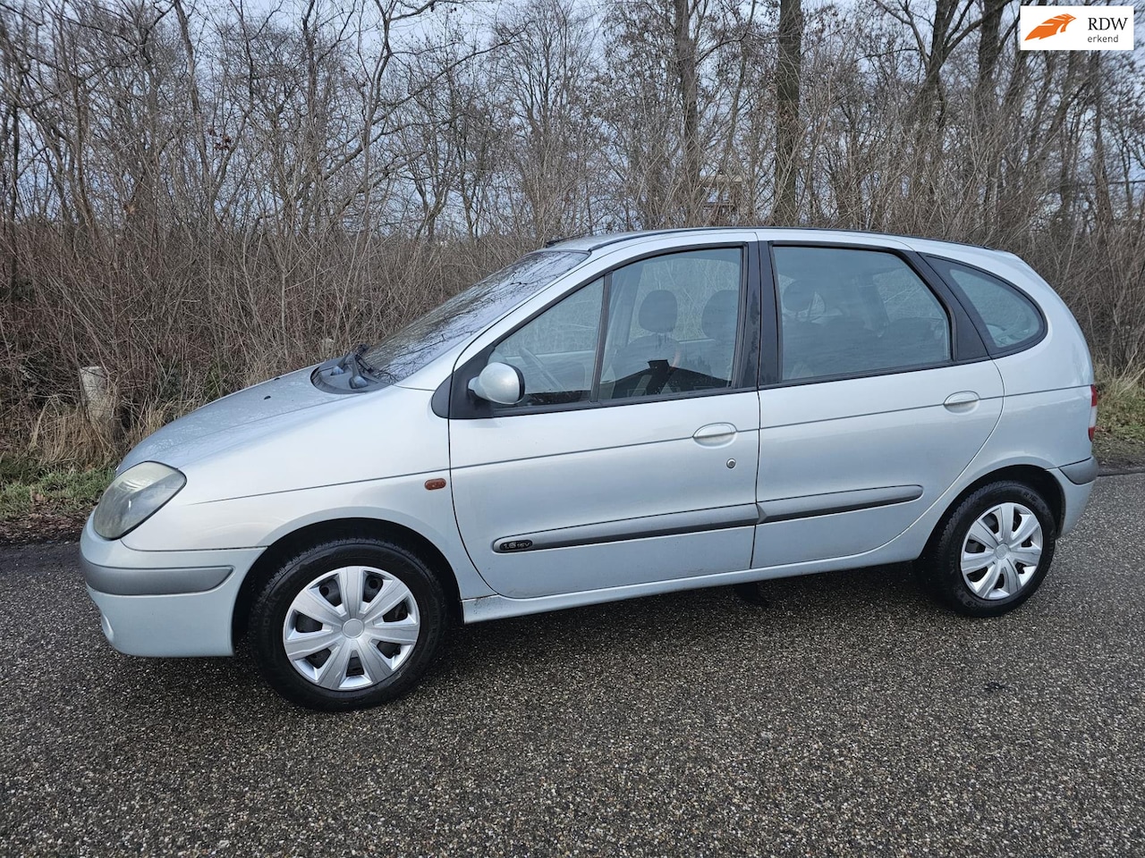 Renault Scénic - 1.6-16V Dynamique 1.6-16V Dynamique - AutoWereld.nl