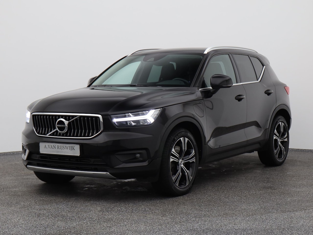 Volvo XC40 - 1.5 T5 Recharge Inscription | CAMERA | LEDER | KEYLESS - AutoWereld.nl