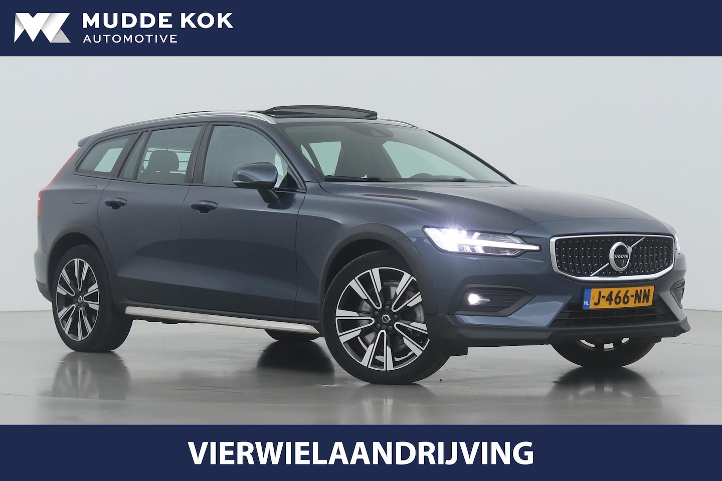 Volvo V60 Cross Country - B5 AWD Pro | Massage | Head-Up | Panoramadak | ACC | Trekhaak | BLIS - AutoWereld.nl