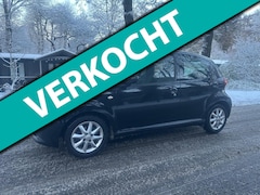 Toyota Aygo - 1.0-12V AIRCO 5 DEURS ZWART