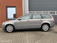 Volvo V50 - 2.4 Aut. Elite - stoelverw. - xenon - park assist