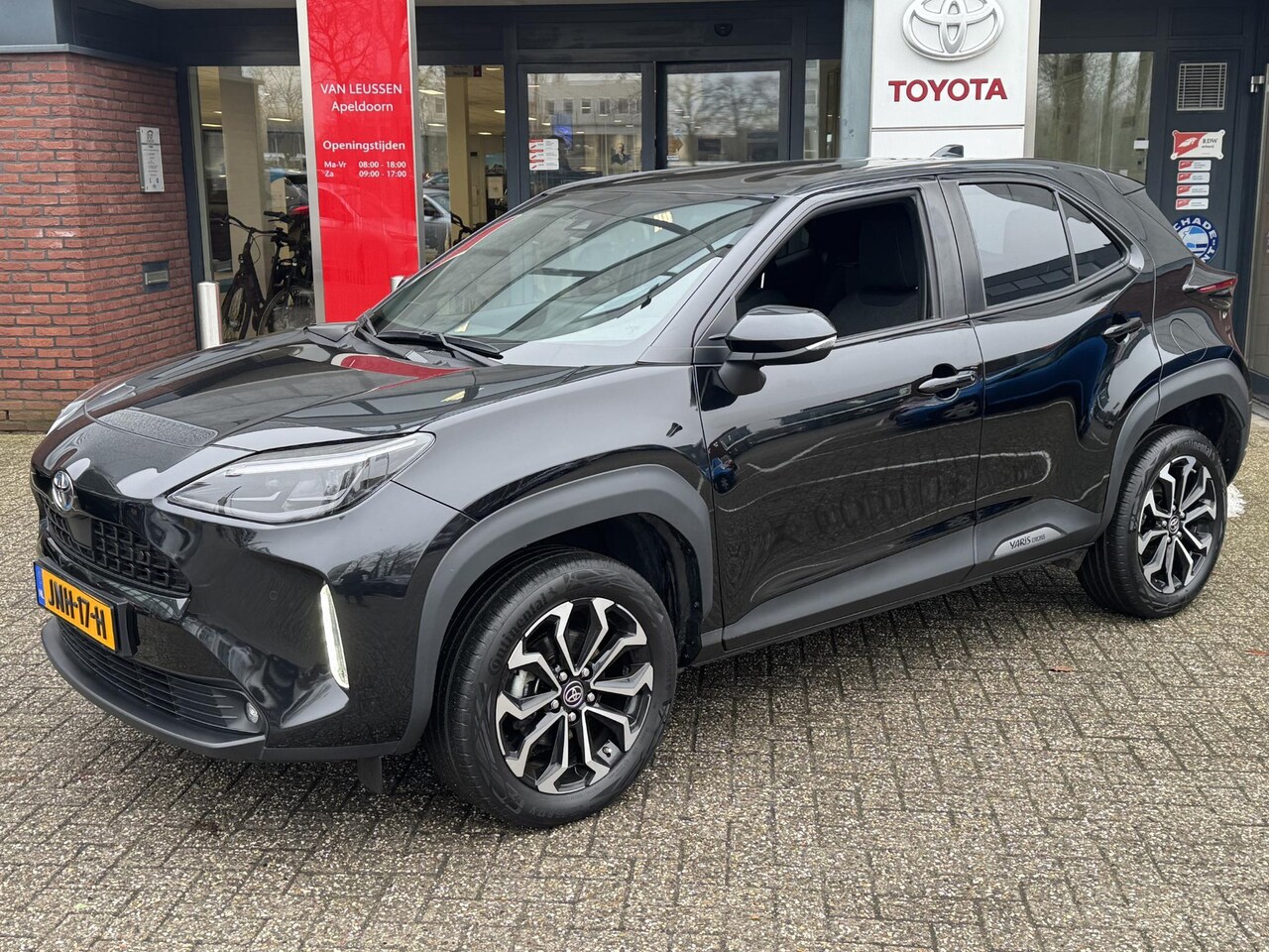Toyota Yaris Cross - 1.5 Hybrid Dynamic BLIND-SPOT KEYLESS SENSOREN STOEL/STUURVERWARMING APPLE/ANDROID CAMERA - AutoWereld.nl