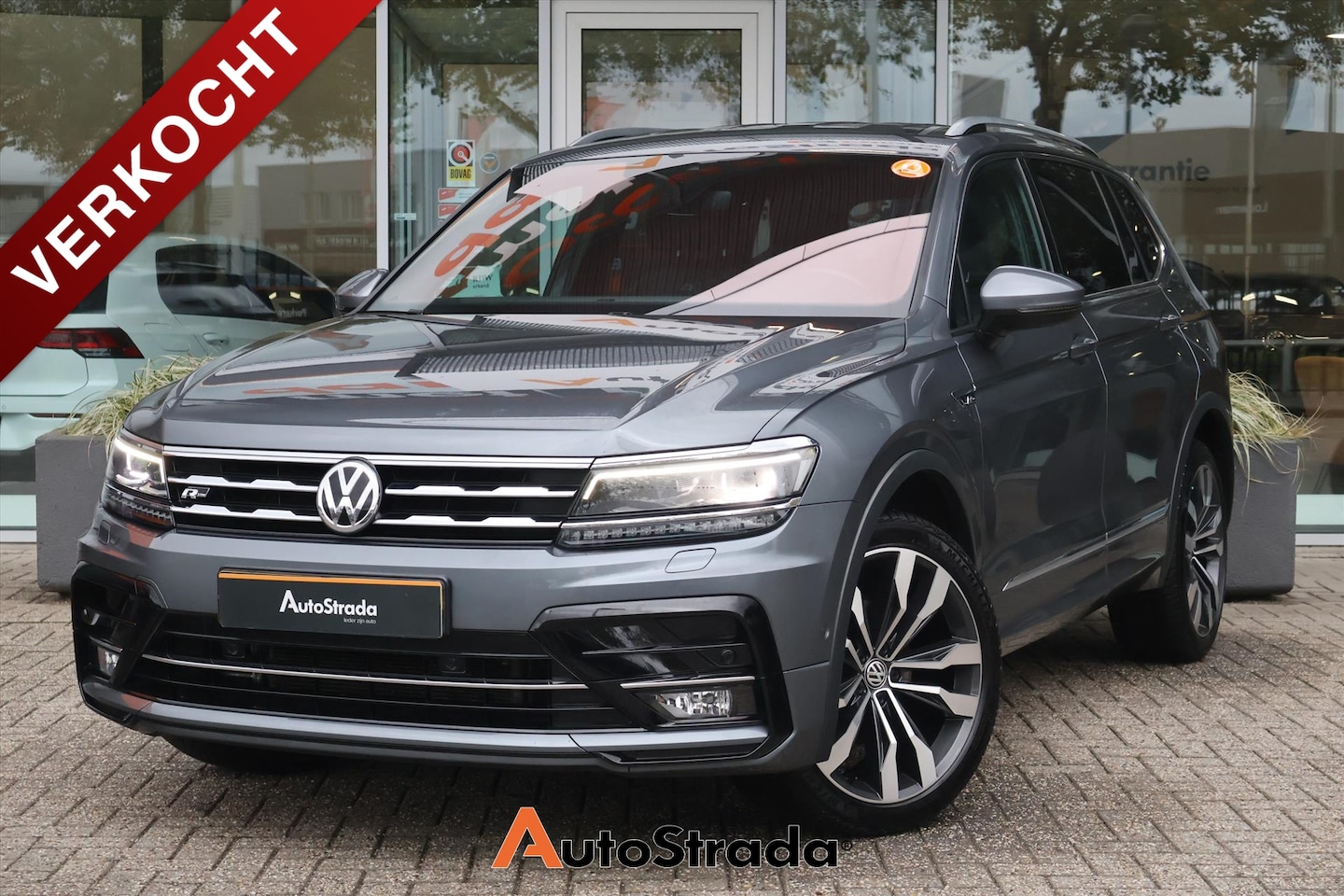 Volkswagen Tiguan Allspace - 1.5 R-Line TSI 150pk | Leder | Virtual | Camera | Navi | Carplay | Memory | Carplay | ACC - AutoWereld.nl