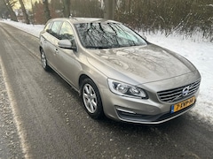 Volvo V60 - 2.0 D4 Momentum