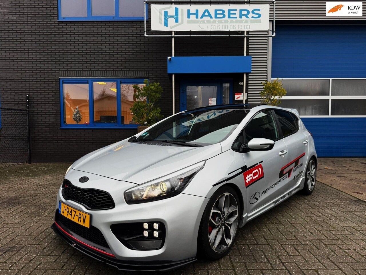 Kia Cee'd - 1.6 T-GDi GT 204PK|Navi|XenonLed|Sportstoelen|Kantel/Schuifdak|StoelVW|Leder&Alcantara|Cru - AutoWereld.nl