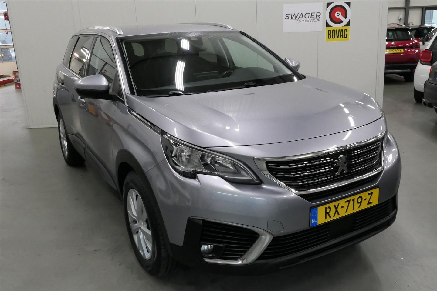 Peugeot 5008 - 1.2 PureTech 130pk Blue Lease Executive(Goed onderhouden&Trekhaak) - AutoWereld.nl