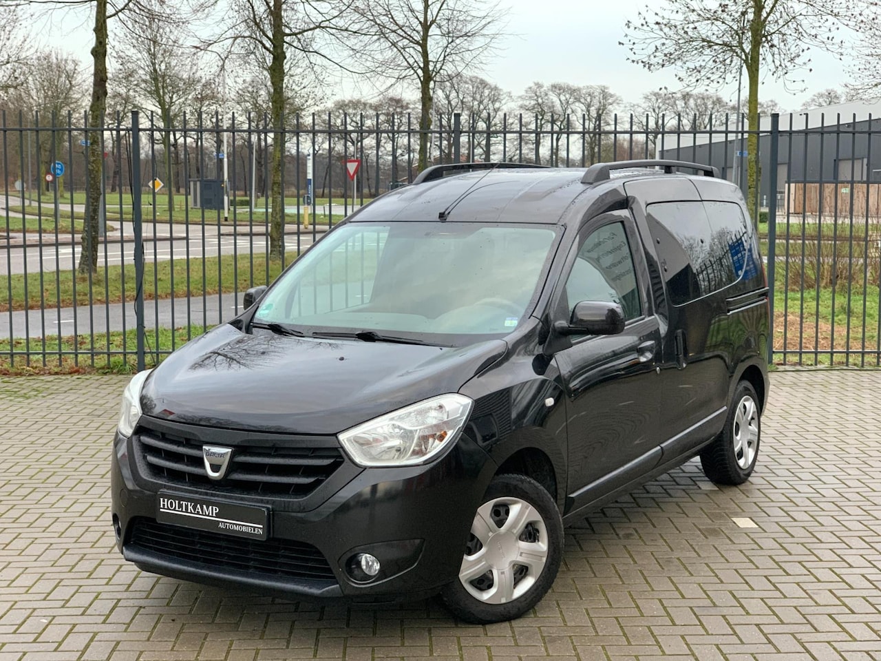 Dacia Dokker - 1.2 TCe Lauréate | CRUISE | NAVI | AIRCO | BLUETOOTH - AutoWereld.nl