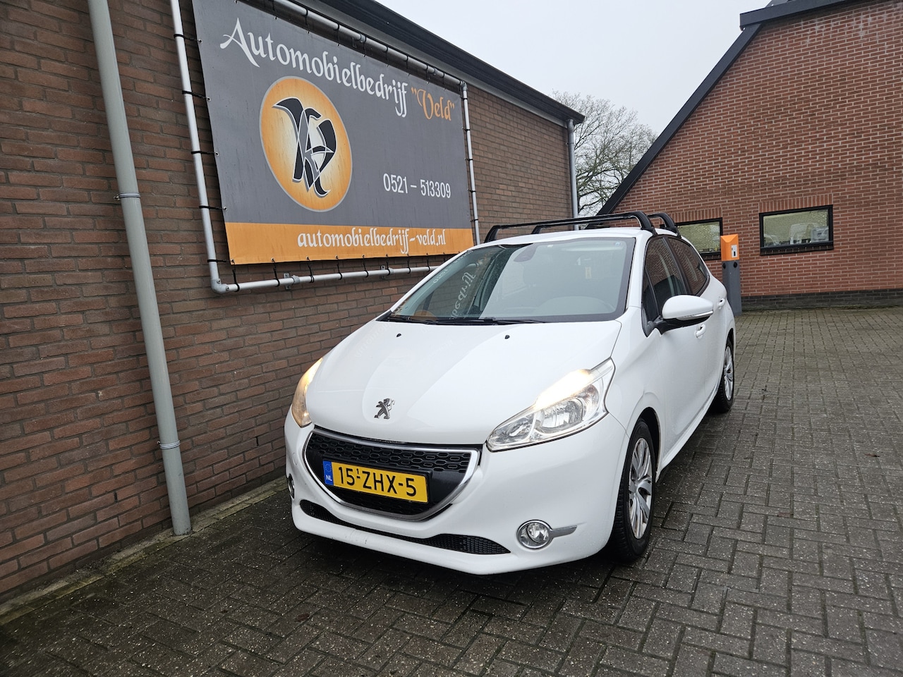 Peugeot 208 - 1.6 e-HDi Active 1.6 e-HDi Active - AutoWereld.nl