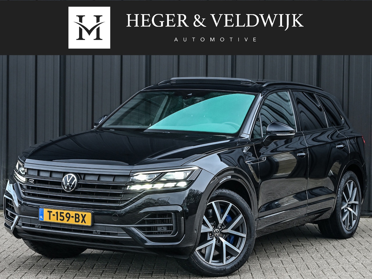 Volkswagen Touareg - 3.0 TSi 4MOTION R · Panoramadak · Luchtvering · Adaptive Cruise Control · Memory Seats · C - AutoWereld.nl