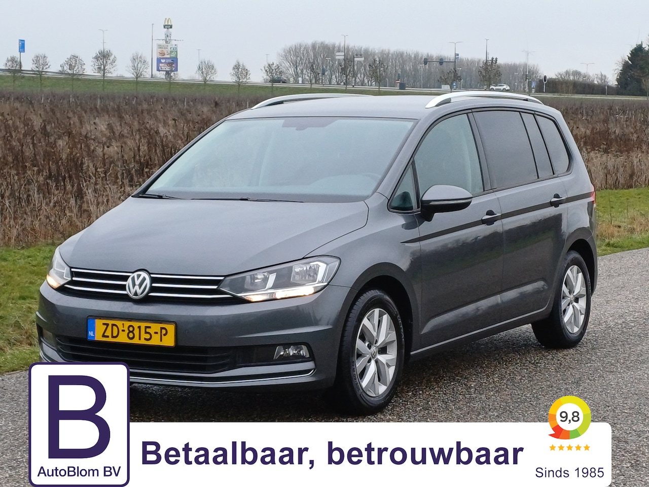 Volkswagen Touran - Highline / 7 Persoons / Trehaak/ Camera / Carplay - AutoWereld.nl