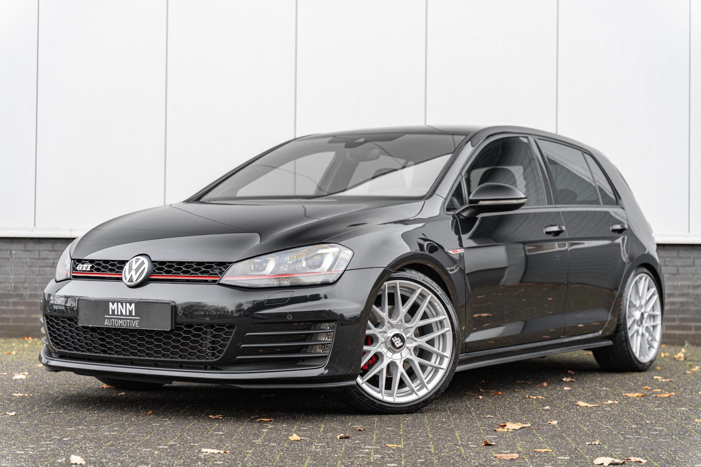 Volkswagen Golf - 2.0 TSI GTI |Dynaudio|DSG|Rotiform|Verlaagd - AutoWereld.nl