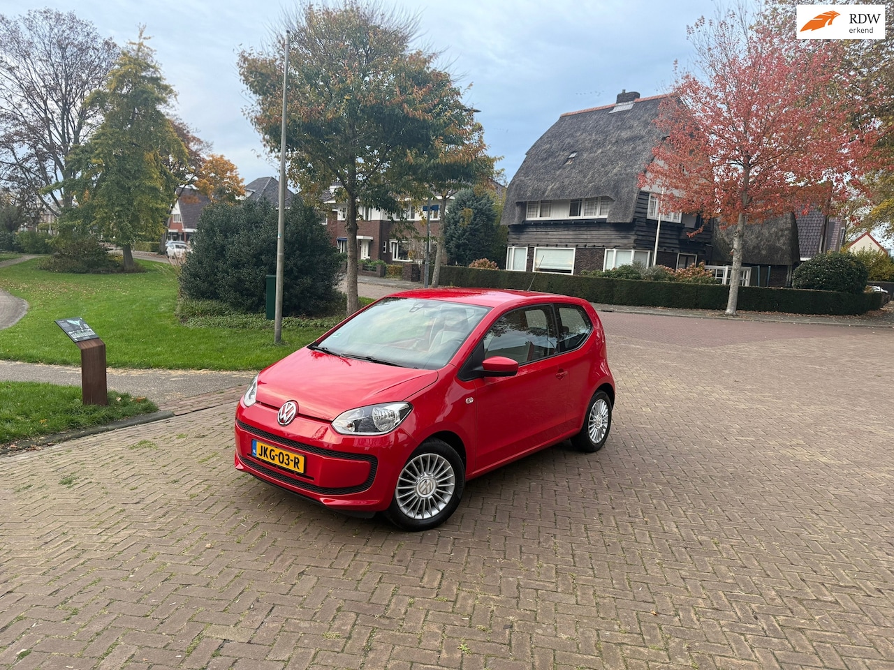 Volkswagen Up! - 1.0 High! | Airco | Bluetooth | Cruise | Sportpakket - AutoWereld.nl