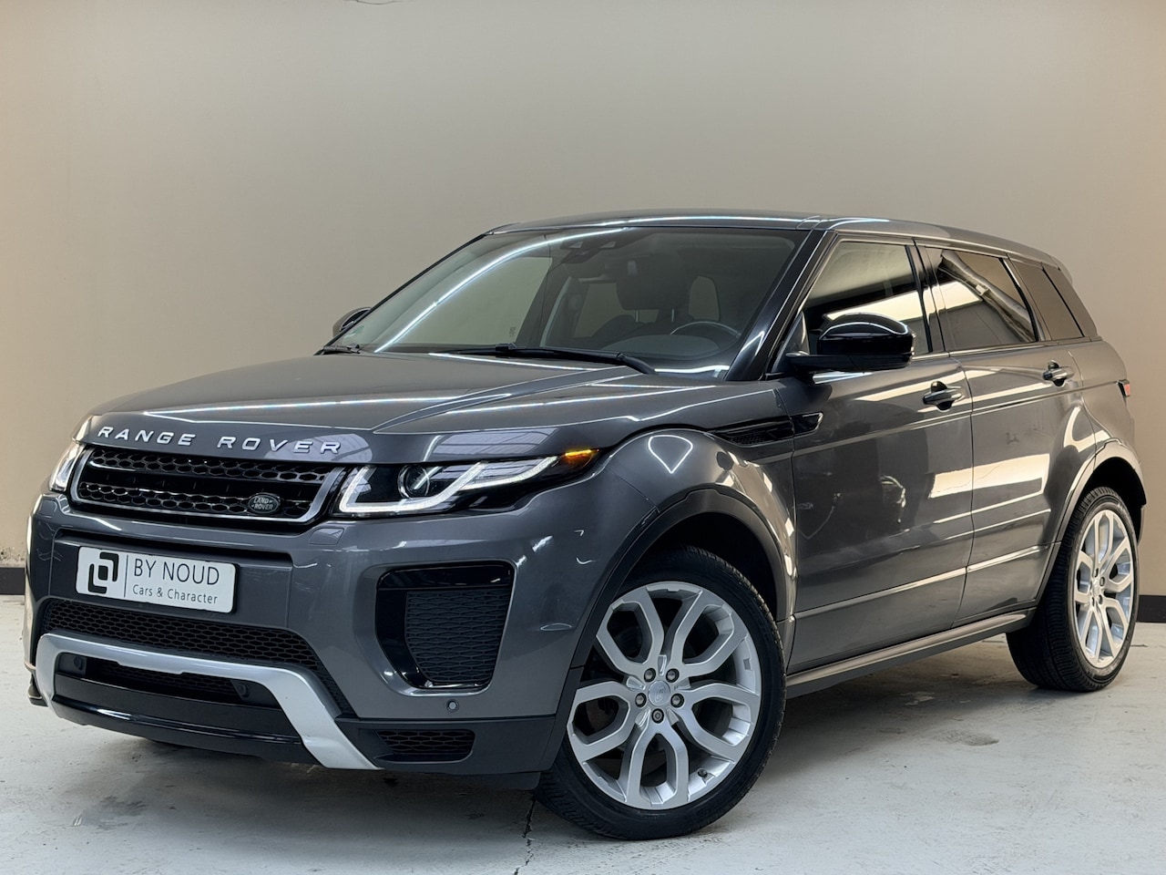 Land Rover Range Rover Evoque - 2.0 Si4 SE Dynamic 2.0 Si4 SE Dynamic, 240Pk, 2018, 1ste eigenaar, Dealer onderhouden, Apple carplay, Panoram - AutoWereld.nl