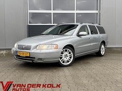 Volvo V70 - 2.4 D5 AWD Momentum Automaat | Leder | Xenon | Trekhaak | Climate | Cruise | Navigatie