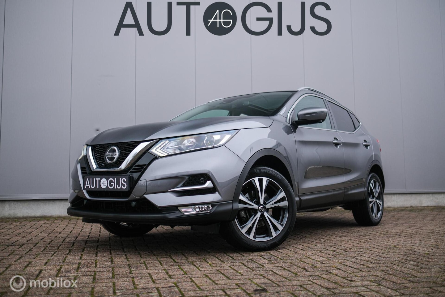 Nissan Qashqai - 1.3 DIG-T N-Connecta | Panorama | 360 cam | Trekhaak | Navigatie | Cruise | - AutoWereld.nl