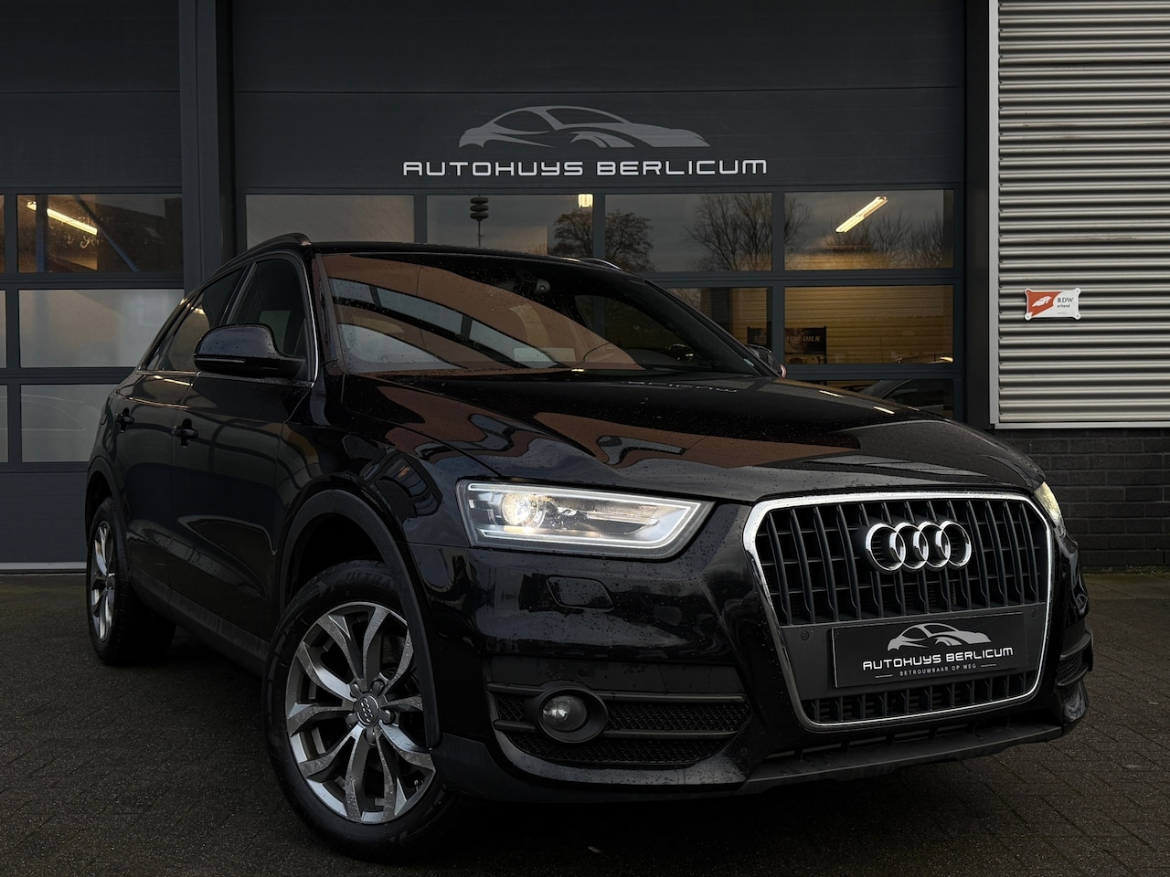 Audi Q3 - 2.0 TFSI quattro AUT Leder Stoelverwarming Cruise Navi - AutoWereld.nl