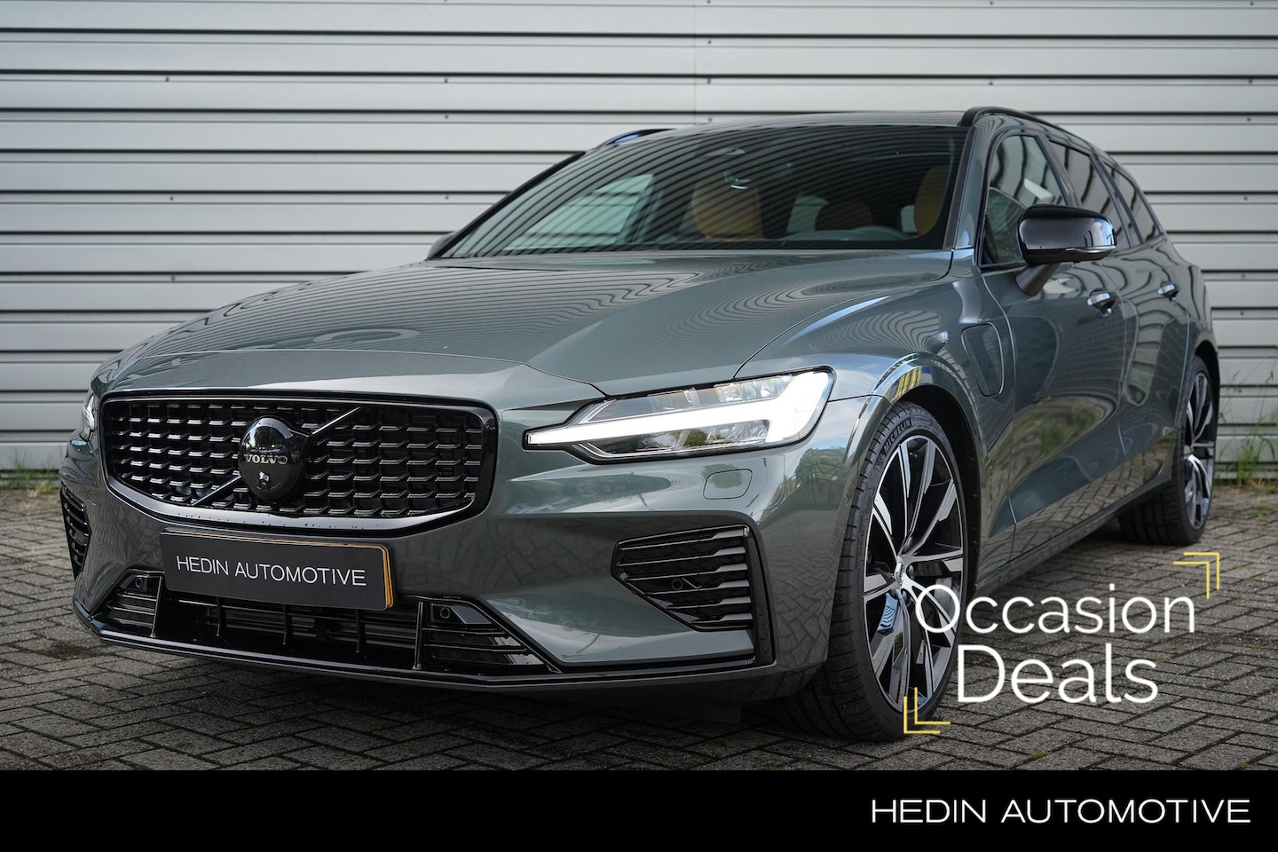 Volvo V60 - 2.0 T6 Plug-in hybrid AWD Plus Dark | Lounge Pakket | Premium Pakket | Lighting Pakket | F - AutoWereld.nl