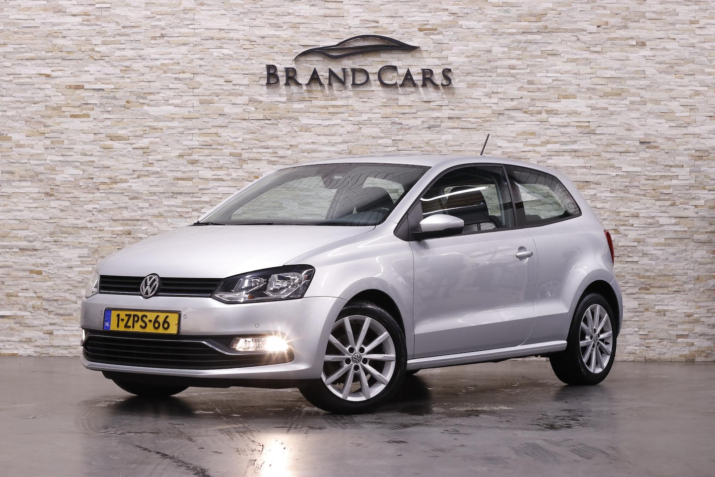 Volkswagen Polo - 1.2 TSI Comfortline | AUT | NAVI | CARPLAY | PDC V+ A | NAP | DEALER OH | - AutoWereld.nl