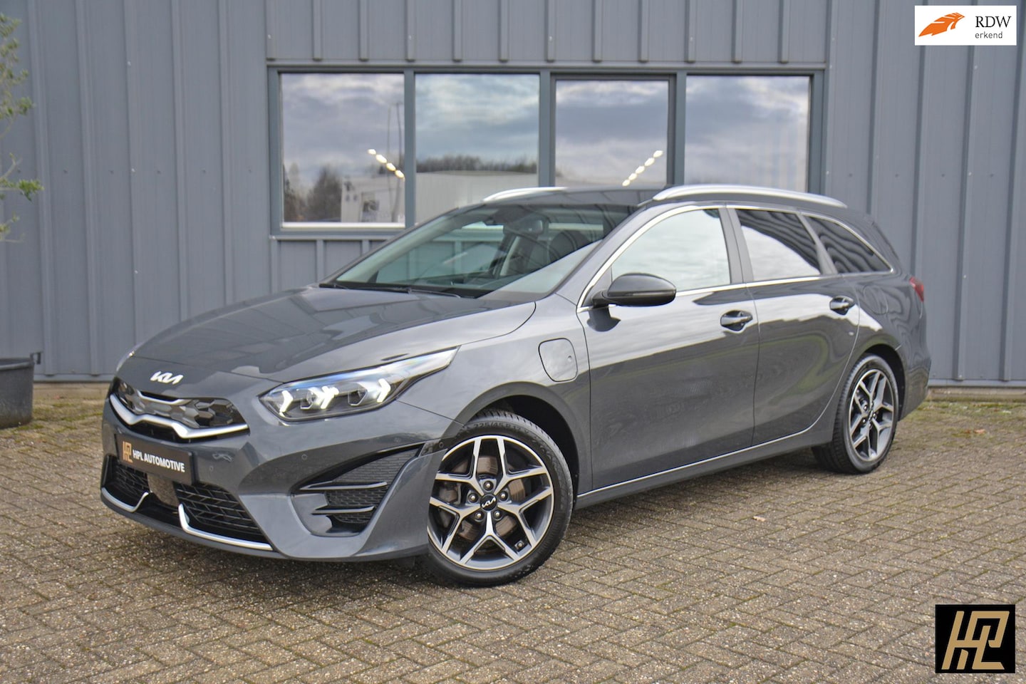 Kia Cee'd Sportswagon - Ceed 1.6 GDI PHEV ExecutiveLine * Leer * Memory * Carplay * Trekhaak * Camera * 17" * 1e e - AutoWereld.nl