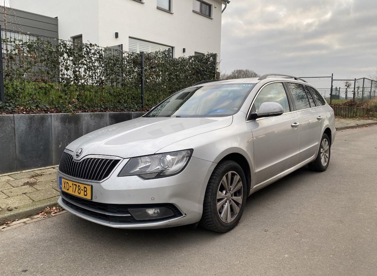 Skoda Superb - Station 1.6 Automaat - AutoWereld.nl
