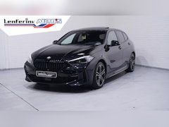 BMW 1-serie - 118i M Sport Panoramadak Apple Carplay Camera PDC v+a Ambienteverlichting Led koplampen