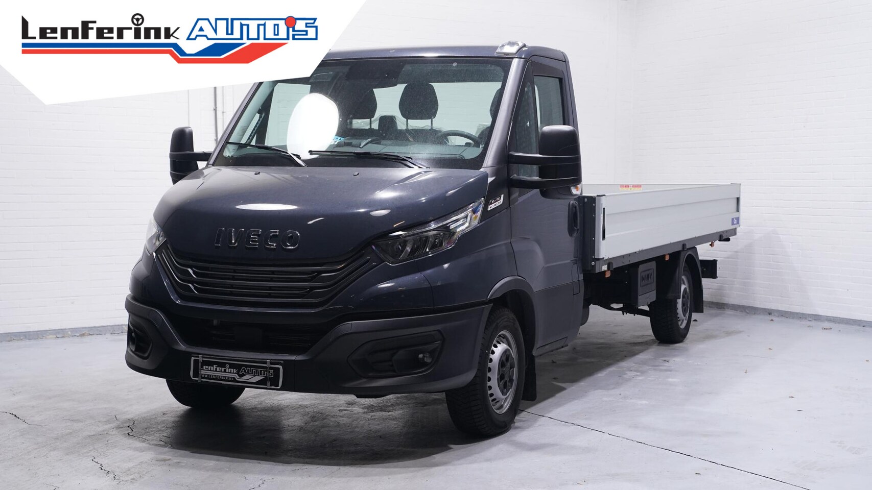 Iveco Daily - 35S18 180 pk Aut. Pick Up / Open Laadbak Airpro Luchtvering, Navi, Adapt. Cruise, Trekhaak - AutoWereld.nl