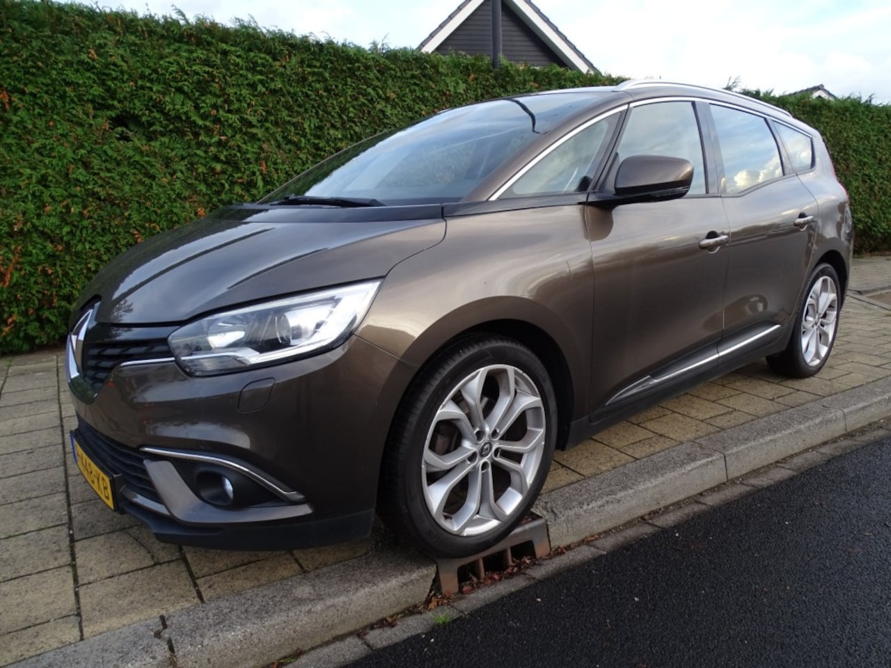 Renault Grand Scénic - 1.2 TCE ZEN 7P-Clima-Navi-Cruise-Blth-Trkh-Led-Media - AutoWereld.nl
