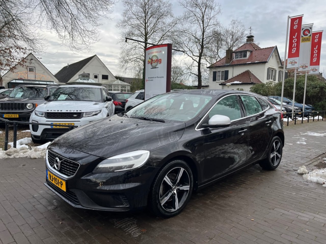 Volvo V40 - 2.0 T4 BUSINESS SPORT 190PK / NAVI / TREKHAAK / LED / 17'' LMV - AutoWereld.nl