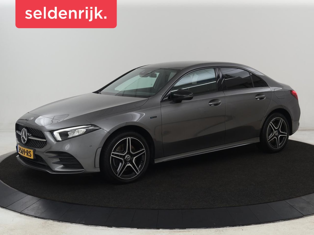 Mercedes-Benz A-klasse - 250e AMG Limited | Carplay | Stoelverwarming | Leder/Alcantara | Widescreen | Sfeerverlich - AutoWereld.nl