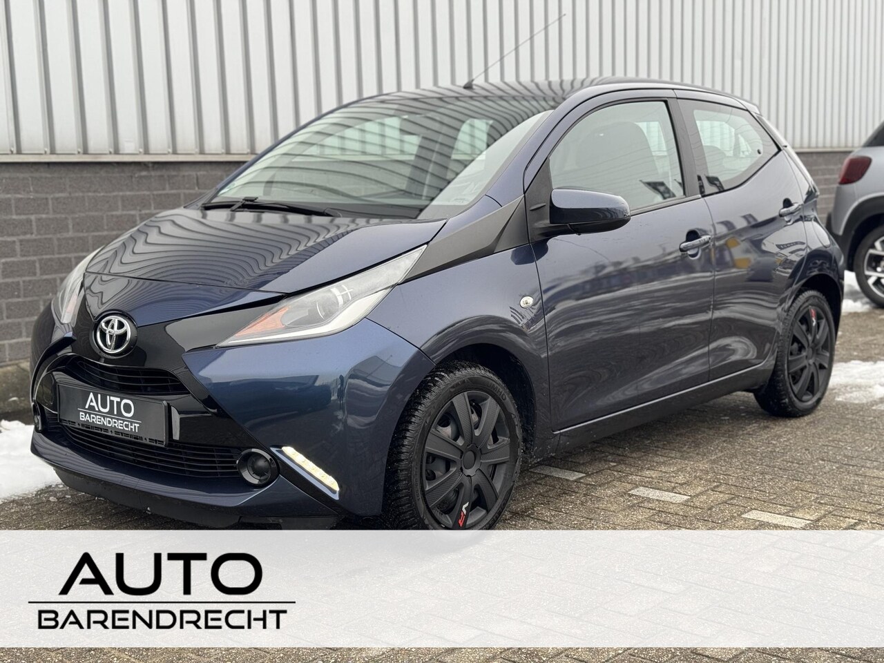 Toyota Aygo - 1.0 VVT-i x-play Automaat | Airco | Dealer onderhouden - AutoWereld.nl