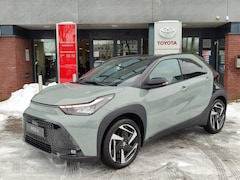 Toyota Aygo X - Hybrid 115 ENVY NIEUW DIRECT LEVERBAAR STOELVERW PARK-SENSOREN KEYLESS 18'' LM-VELGEN LED
