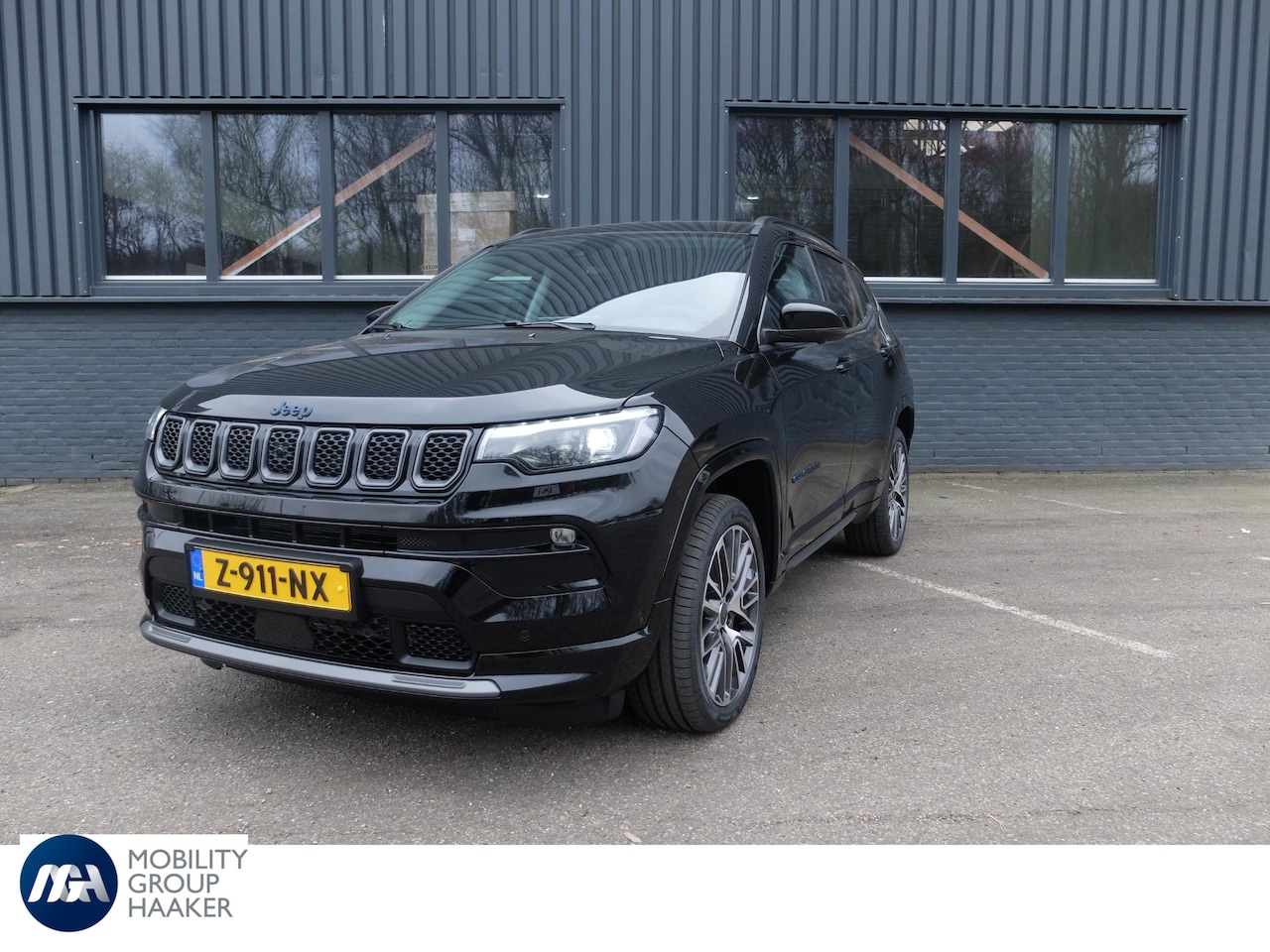 Jeep Compass - 4xe 240 Plug-in Hybrid Electric Summit | Camera | Leer | Carplay | adaptive cruisecontrol - AutoWereld.nl