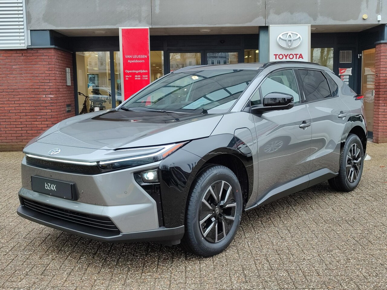 Toyota bZ4X - DYNAMIC 73 kWh MODEL 2026 NIEUW OP VOORRAAD! 360° CAMERA STOELVERW BLIND SPOT KEYLESS EL-S - AutoWereld.nl