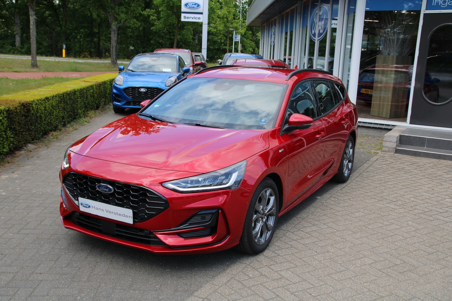 Ford Focus Wagon - 1.0 EcoBoost 155 PK Hybrid AUTOMAAT ST-Line X TREKHAAK AFNEEMBAAR |B&O PREMIUM AUDIO | WIN - AutoWereld.nl