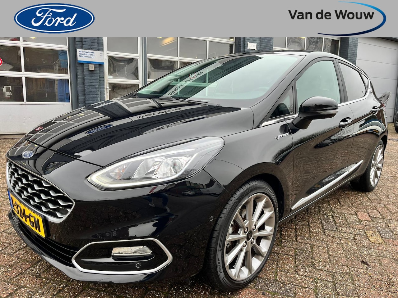 Ford Fiesta - 1.0 EcoBoost Hybrid Vignale Lederen bekleding-125pk-addaptieve cruise-winterpack - AutoWereld.nl