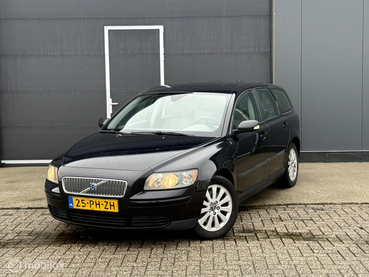 Volvo V50 - 2.4 Kinetic 2.4 Kinetic - AutoWereld.nl
