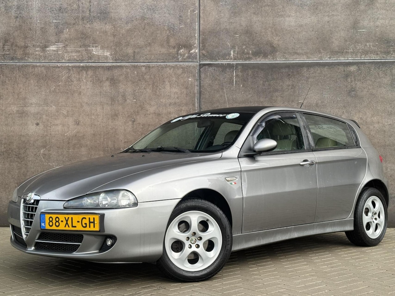 Alfa Romeo 147 - 2.0 T.Spark Business 11-2026 APK | Climate | Leder! - AutoWereld.nl